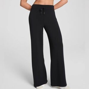 SPANX AirEssentials Wide Leg Pants— Tall length